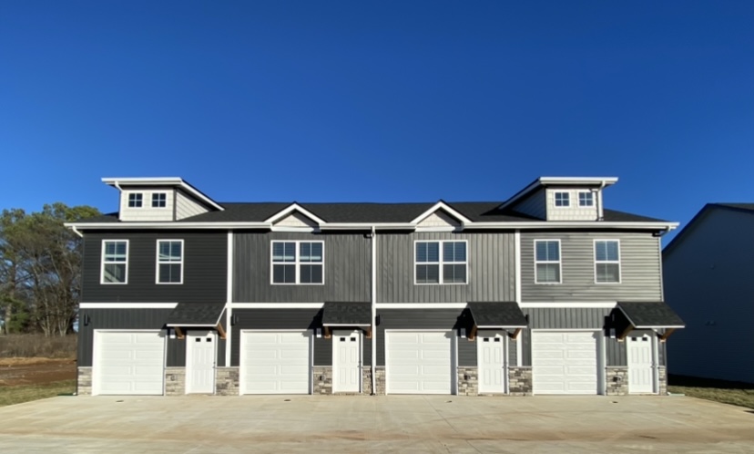 1039 Glenkirk Drive